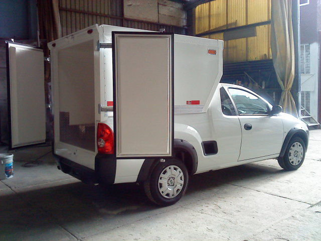 CAMPER